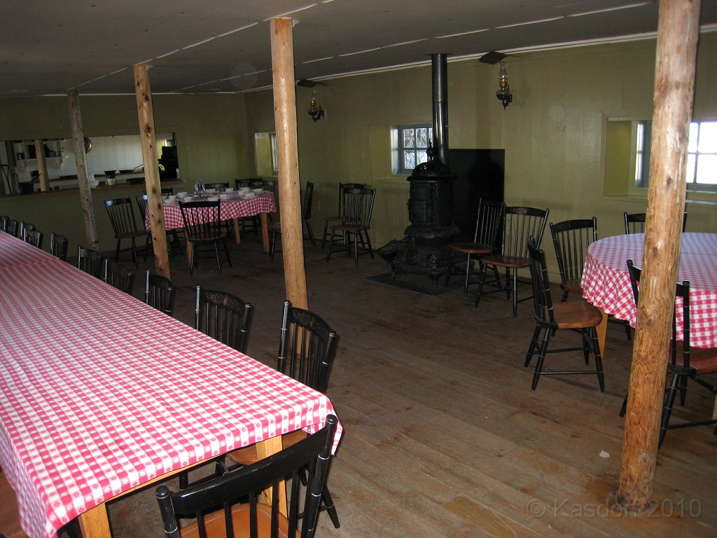 Mt Washington NH 2010 0415.jpg - Mt Washington NH. On May 23 2010 drove the road to the summit. Looked at the views, took some pictures, and drove back down.